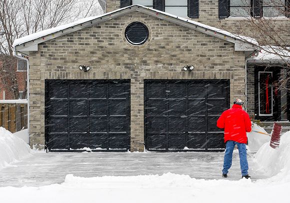 How Cold Weather Affects Your Garage Door